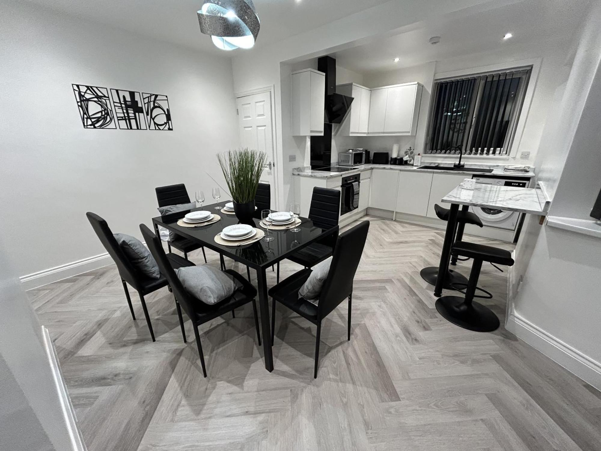 Lymer House - Stylish 3 Bedroom House In Wolverhampton Bagian luar foto